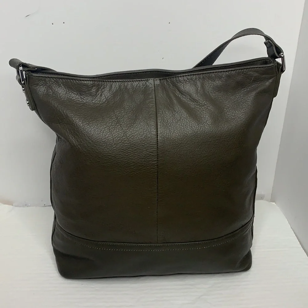 Margot Hobo in Forrest green with silver tone